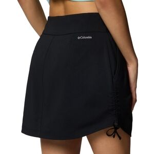 NEW-Columbia Black Skort, Size Medium (32)